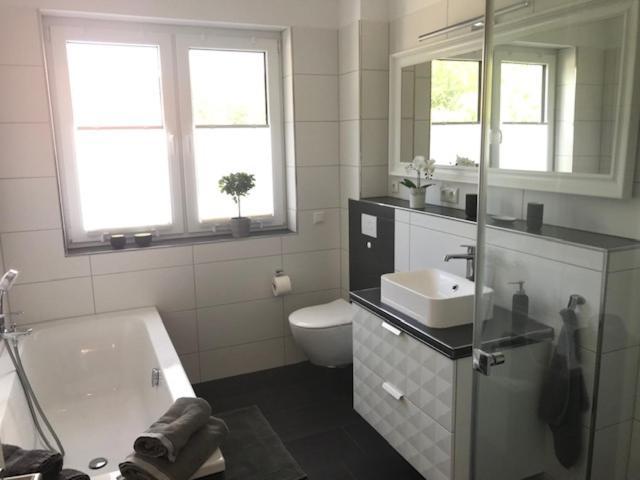 Top-Ferienwohnung Bei Berlin, Bis 3 Gaeste, Terrasse Und Garten Bestensee Exterior foto